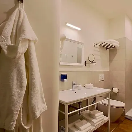 Le Sette Vie Homes 4* Monforte dʼAlba